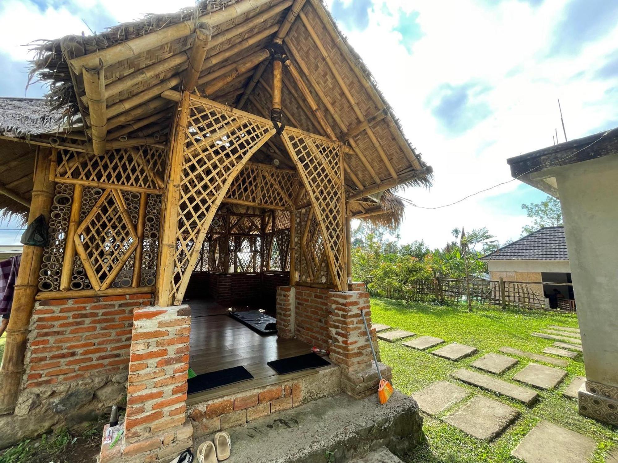 Villa Bambu Rinjani & Restaurant Senaru Exterior photo