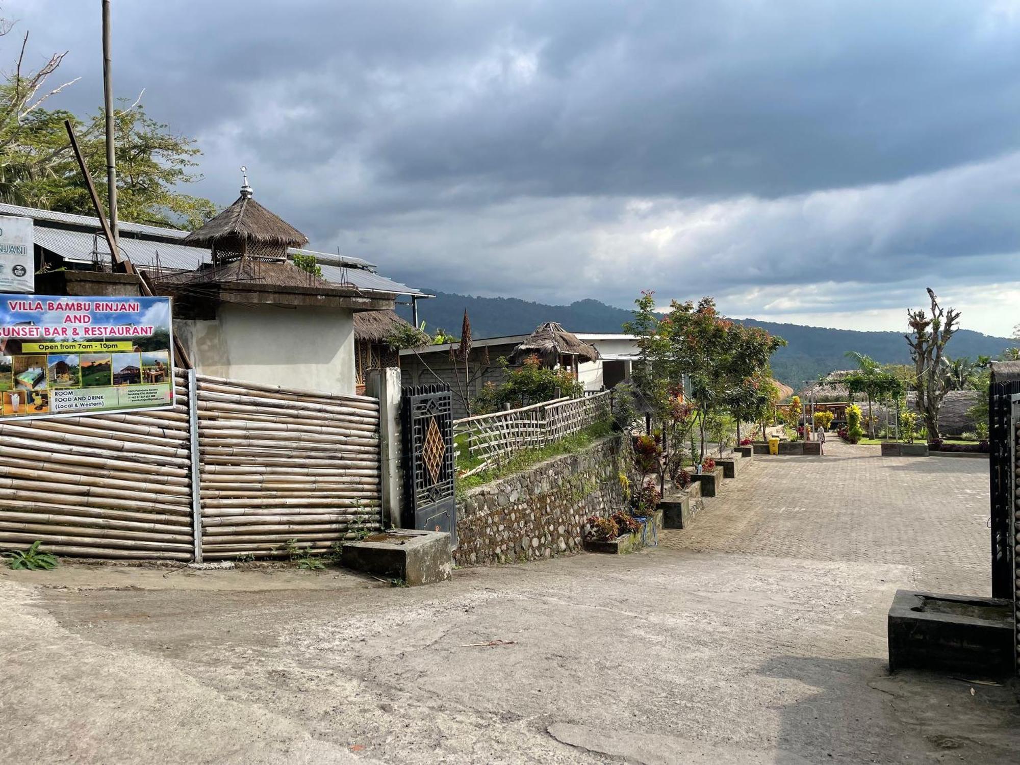 Villa Bambu Rinjani & Restaurant Senaru Exterior photo